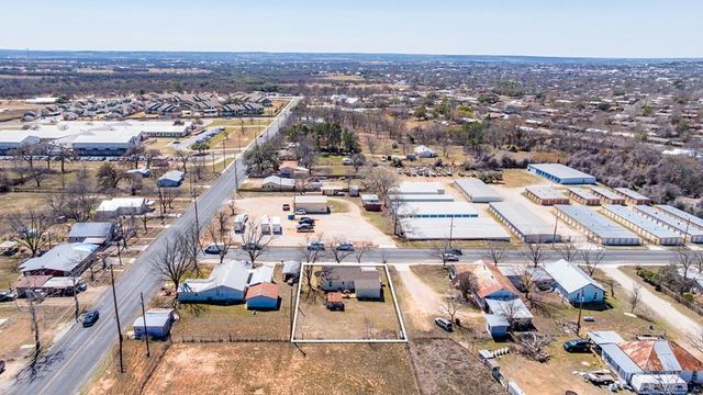 204 Morning Glory DR, Fredericksburg, TX 78624