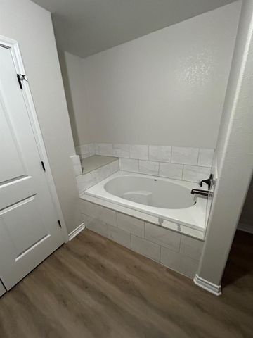 10008 Highway 321, Dayton, TX 77535