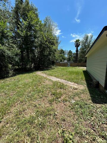 10008 Highway 321, Dayton, TX 77535