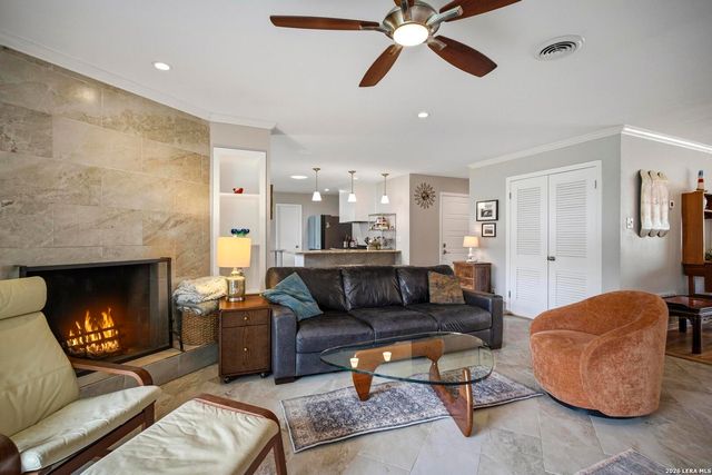 506 Oakleaf Dr, San Antonio, TX 78209