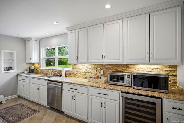 506 Oakleaf Dr, San Antonio, TX 78209