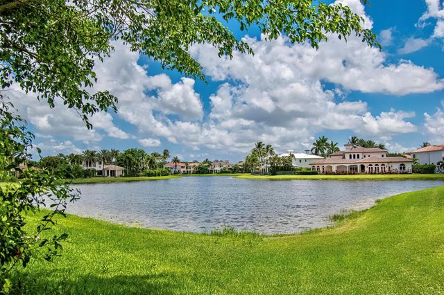 17690 Middlebrook Way, Boca Raton, FL 33496