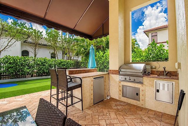 17690 Middlebrook Way, Boca Raton, FL 33496