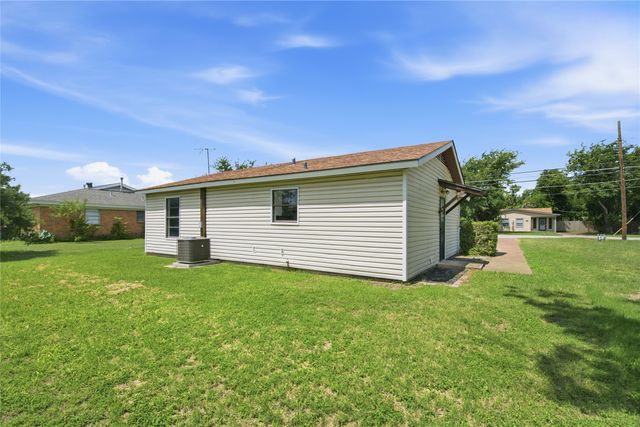 200 Russell Street, White Settlement, TX 76108