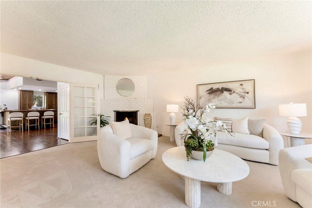 Image 10 of property listing at 561 Sierra Meadows, Sierra Madre, CA 91024