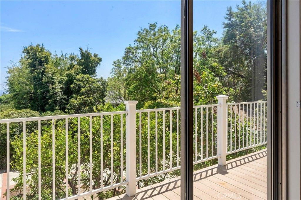 Image 30 of property listing at 561 Sierra Meadows, Sierra Madre, CA 91024