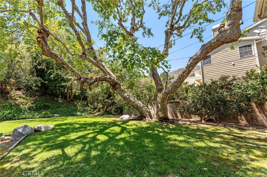 Image 48 of property listing at 561 Sierra Meadows, Sierra Madre, CA 91024