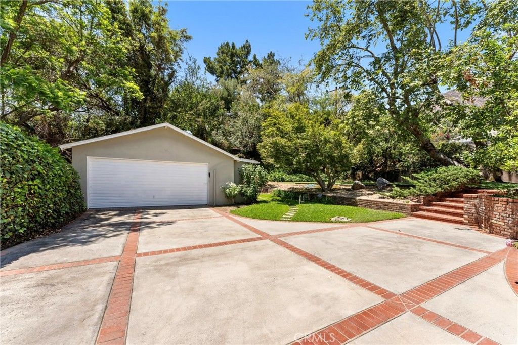Image 49 of property listing at 561 Sierra Meadows, Sierra Madre, CA 91024