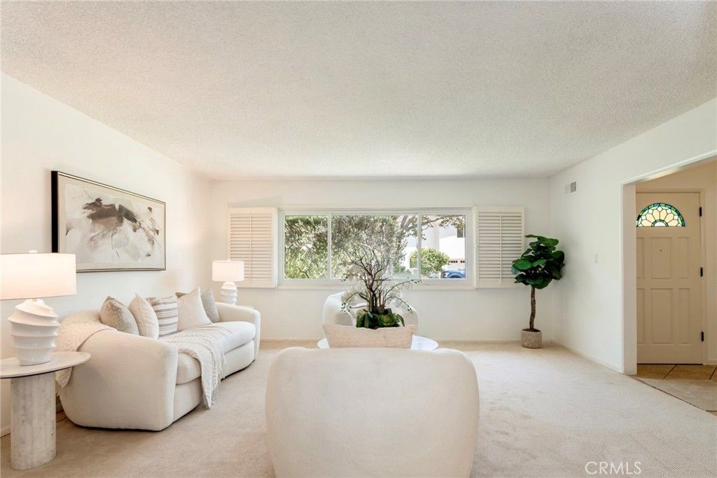 Image 7 of property listing at 561 Sierra Meadows, Sierra Madre, CA 91024