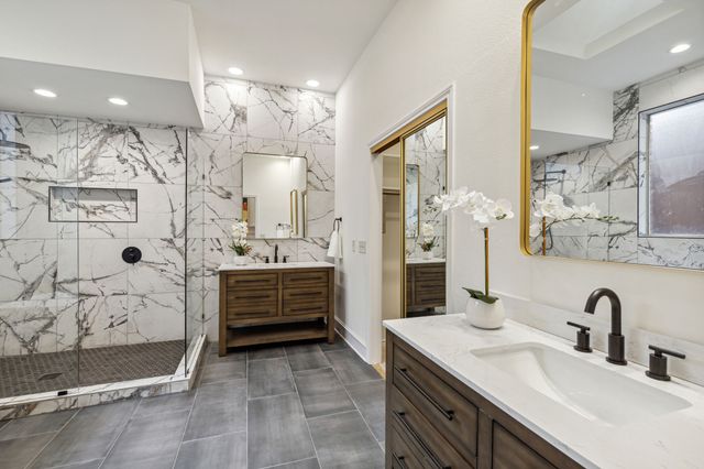 3921 Woodlawn Lane, Plano, TX 75025