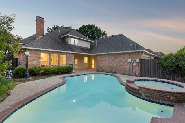 3921 Woodlawn Lane, Plano, TX 75025