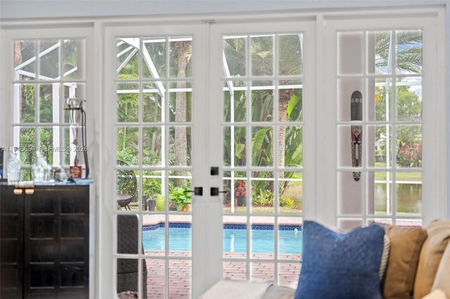 3905 Osprey Ct, Weston, FL 33331