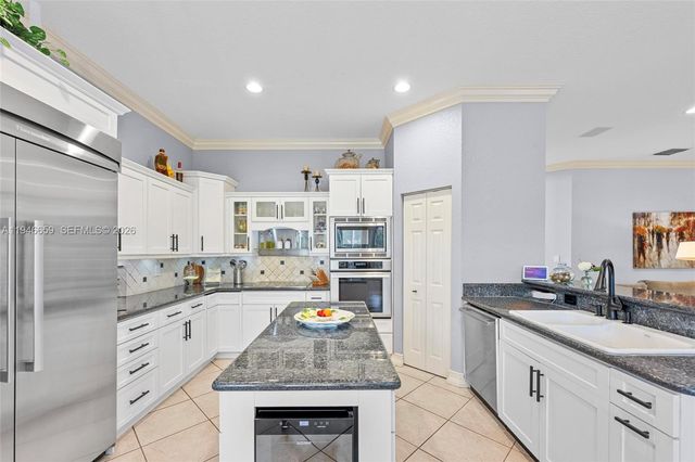 3905 Osprey Ct, Weston, FL 33331