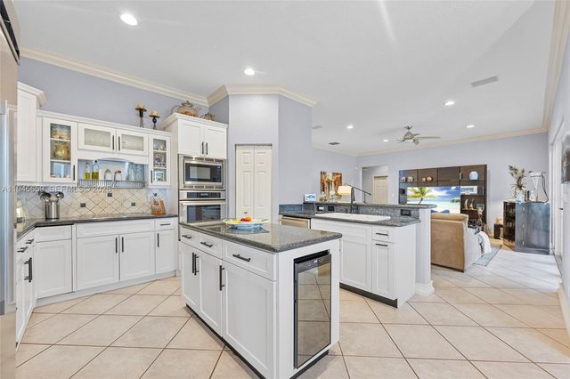 3905 Osprey Ct, Weston, FL 33331