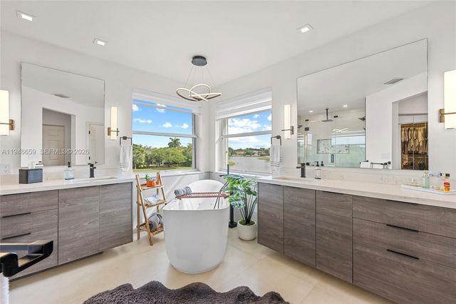 3905 Osprey Ct, Weston, FL 33331