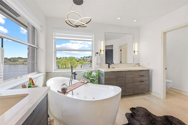 3905 Osprey Ct, Weston, FL 33331