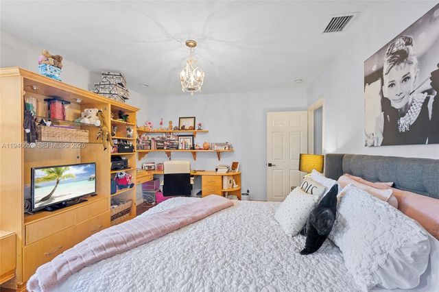 3905 Osprey Ct, Weston, FL 33331