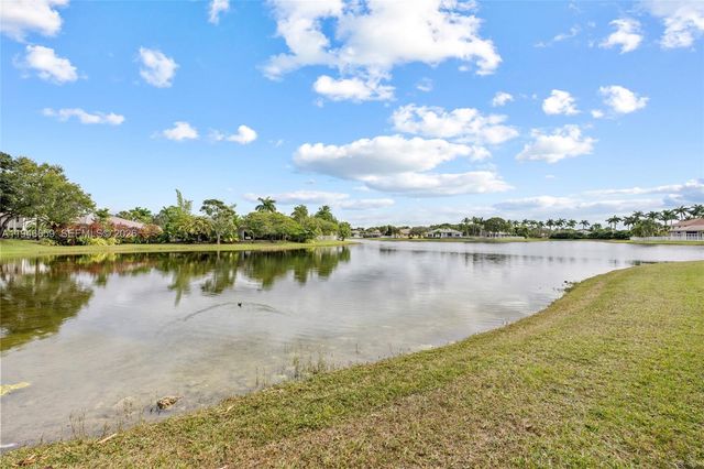 3905 Osprey Ct, Weston, FL 33331