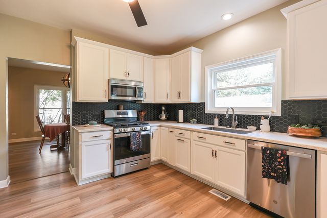 16 Crystal Ridge Drive, Crystal Lake, IL 60012