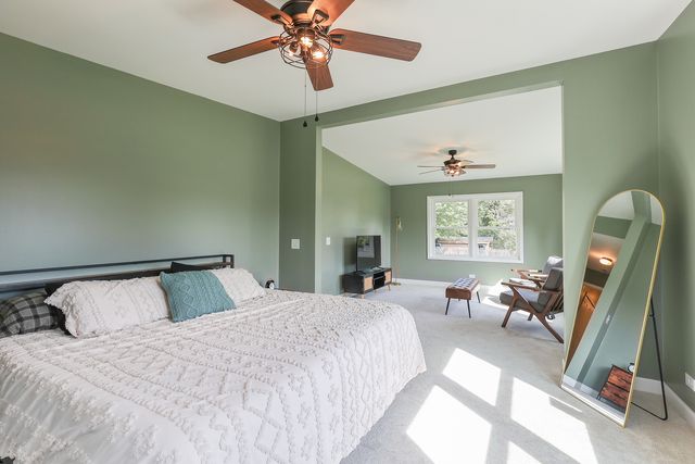 16 Crystal Ridge Drive, Crystal Lake, IL 60012
