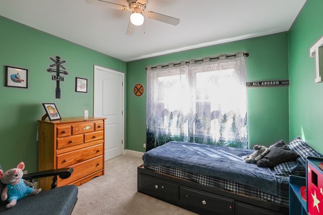16 Crystal Ridge Drive, Crystal Lake, IL 60012