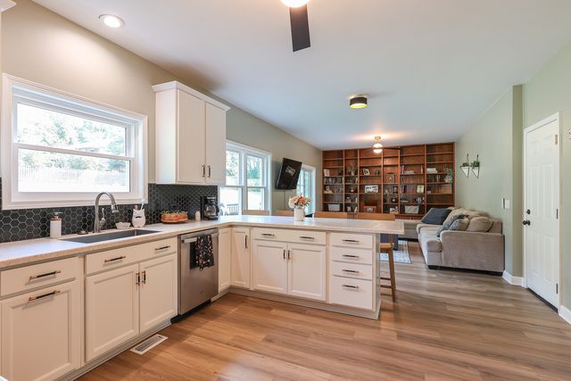 16 Crystal Ridge Drive, Crystal Lake, IL 60012