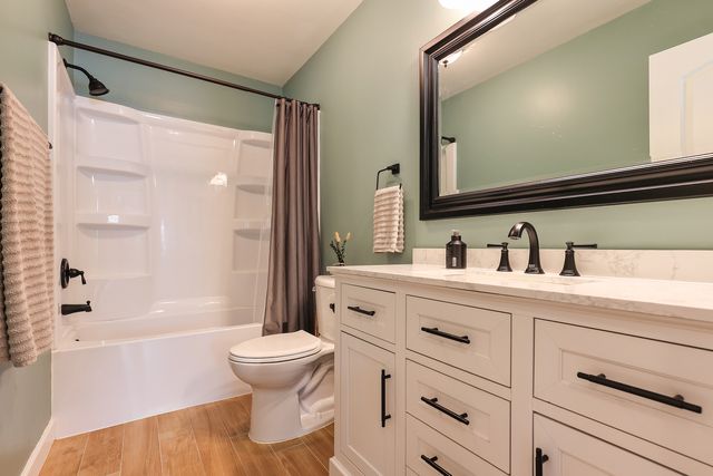 16 Crystal Ridge Drive, Crystal Lake, IL 60012