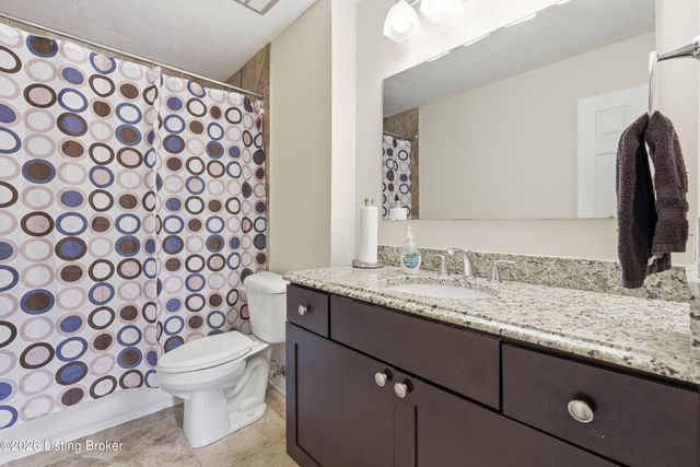 6305 Linstead Rd, Louisville, KY 40228