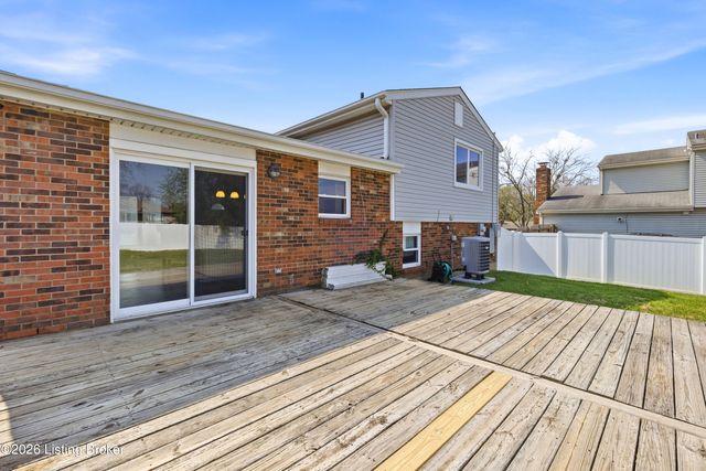 6305 Linstead Rd, Louisville, KY 40228