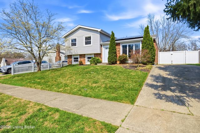 6305 Linstead Rd, Louisville, KY 40228