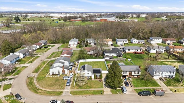 6305 Linstead Rd, Louisville, KY 40228