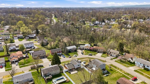 6305 Linstead Rd, Louisville, KY 40228