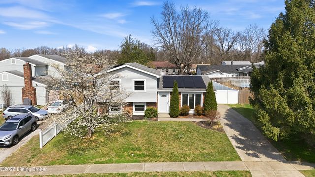 6305 Linstead Rd, Louisville, KY 40228