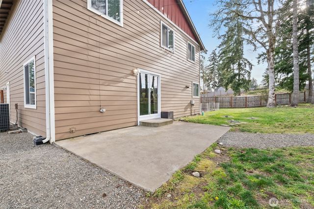 114 Lillian Lane SE, Rainier, WA 98576