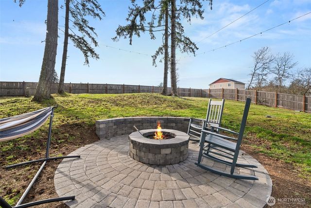 114 Lillian Lane SE, Rainier, WA 98576