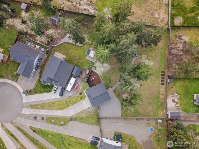 114 Lillian Lane SE, Rainier, WA 98576