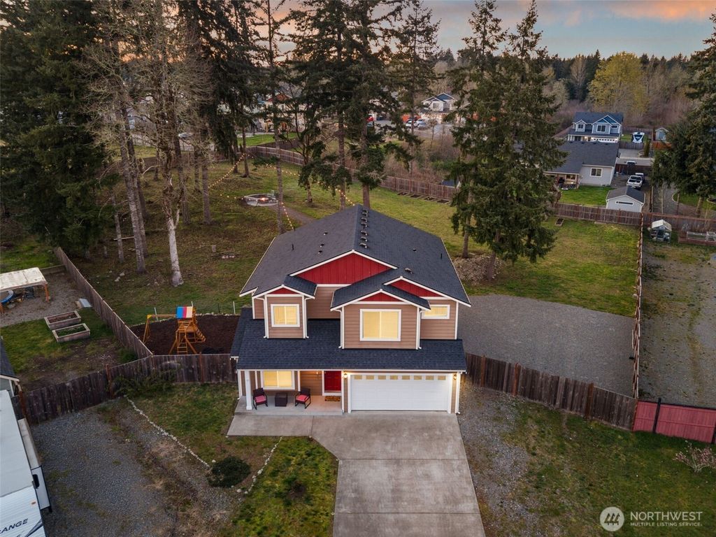 114 Lillian Lane SE, Rainier, WA 98576