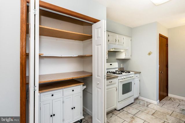 152 NAUTILUS DR, Manahawkin, NJ 08050