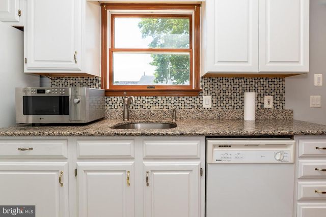 152 NAUTILUS DR, Manahawkin, NJ 08050