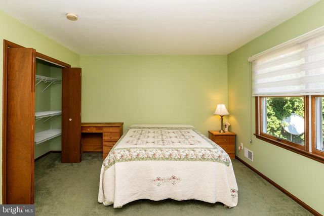 152 NAUTILUS DR, Manahawkin, NJ 08050