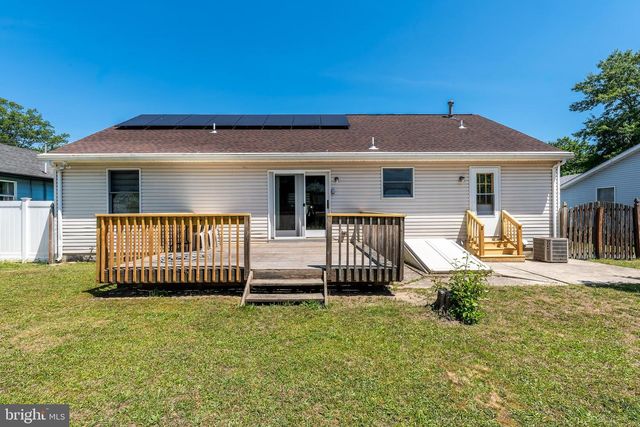 152 NAUTILUS DR, Manahawkin, NJ 08050