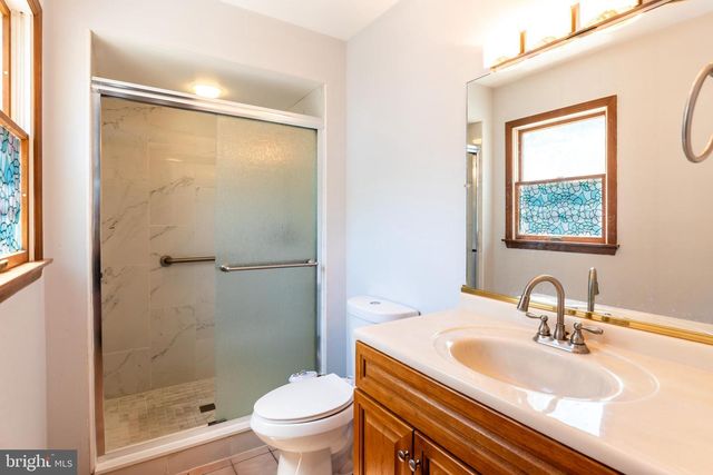 152 NAUTILUS DR, Manahawkin, NJ 08050