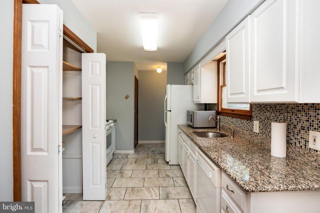 152 NAUTILUS DR, Manahawkin, NJ 08050