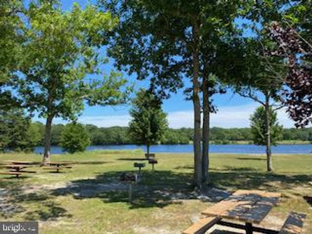 152 NAUTILUS DR, Manahawkin, NJ 08050