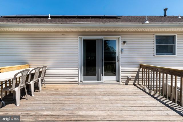 152 NAUTILUS DR, Manahawkin, NJ 08050