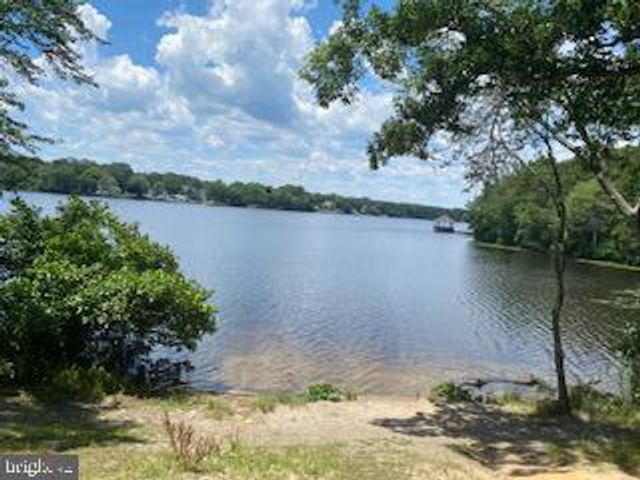 152 NAUTILUS DR, Manahawkin, NJ 08050