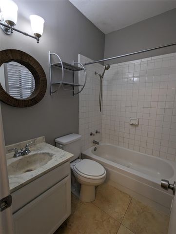 601 Nelray Boulevard 3, Austin, TX 78751