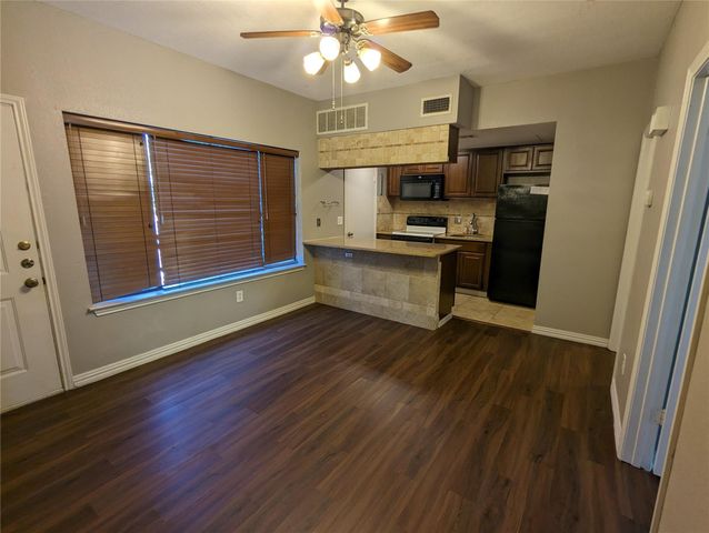 601 Nelray Boulevard 3, Austin, TX 78751