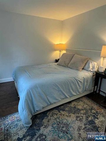 909 Thoreau Court 909, Mahwah, NJ 07430