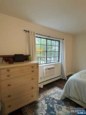 909 Thoreau Court 909, Mahwah, NJ 07430